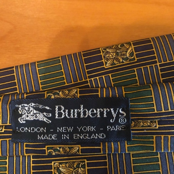 BURBERRYS vintage silk tie. - Picture 2 of 6
